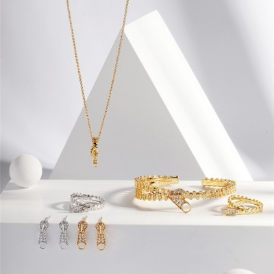 ANNAYA推出全新拉链系列珠宝Zipper Collection前卫态度融合华丽质感,开启多面闪耀