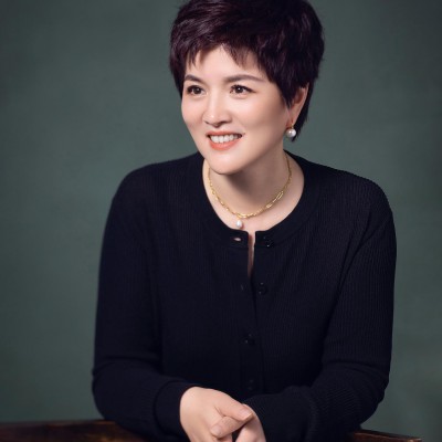 匠心织就权威：从裁缝之女到“中国针织女王”，尹雅瑾的进阶之路