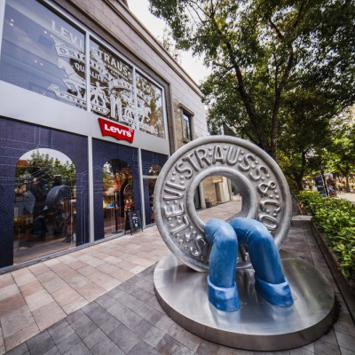 Levi’s® 上海新天地限时空间启幕，珍贵丹宁典藏展开启跨越时代的原创之旅